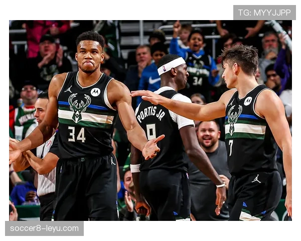 沙尔克04战术调整奏效，连胜助力球队状态强势回暖