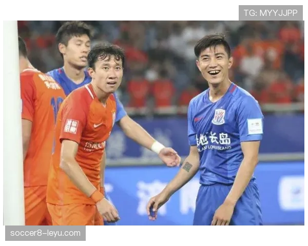 库克加盟伊普斯维奇，剑指新赛季强势表现