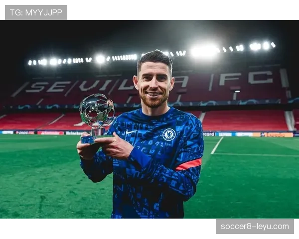 若日尼奥技术全面性持续提升，巩固中场核心地位