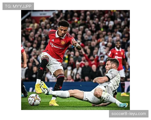 贾登·桑乔状态回暖献关键进球，助曼联逆转取胜表现稳健